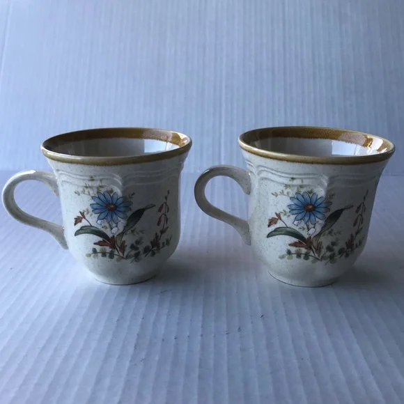 Set Of 2 Vintage “Blue Daisies” By Mikasa Coffee/Tea Cups - Picture 3 of 10